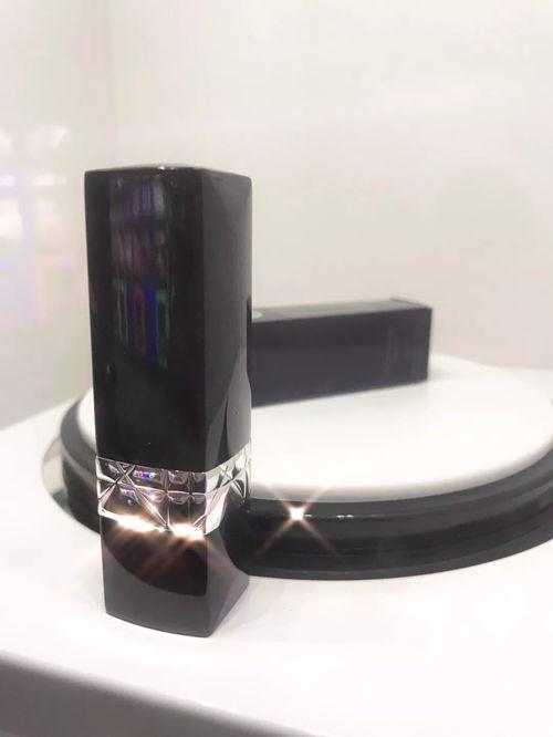 抖音口红机视频,一触即达的美丽诱惑，轻松赢取心仪口红！